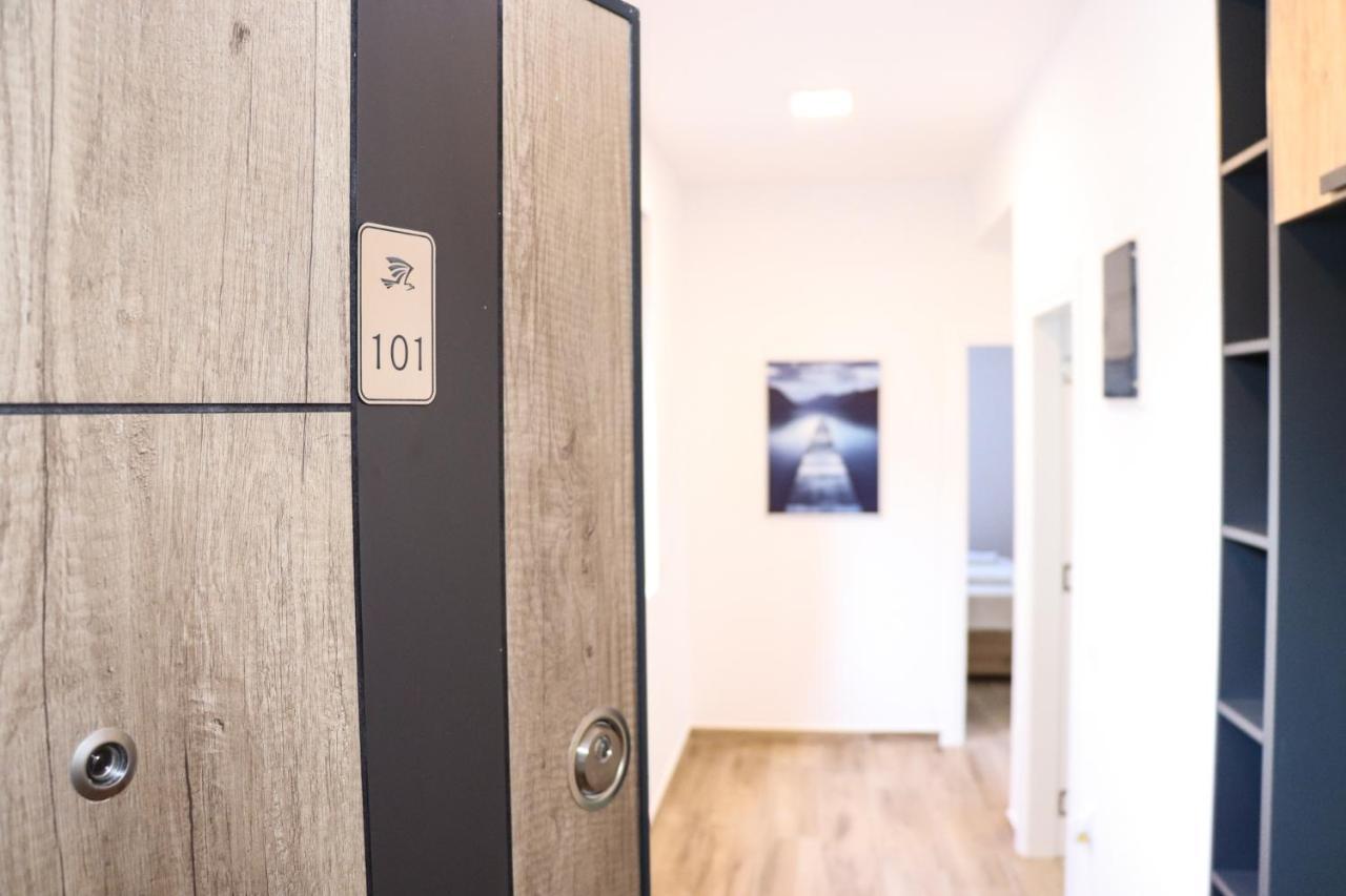Eagles Apartments & Suites ウルツィニ エクステリア 写真