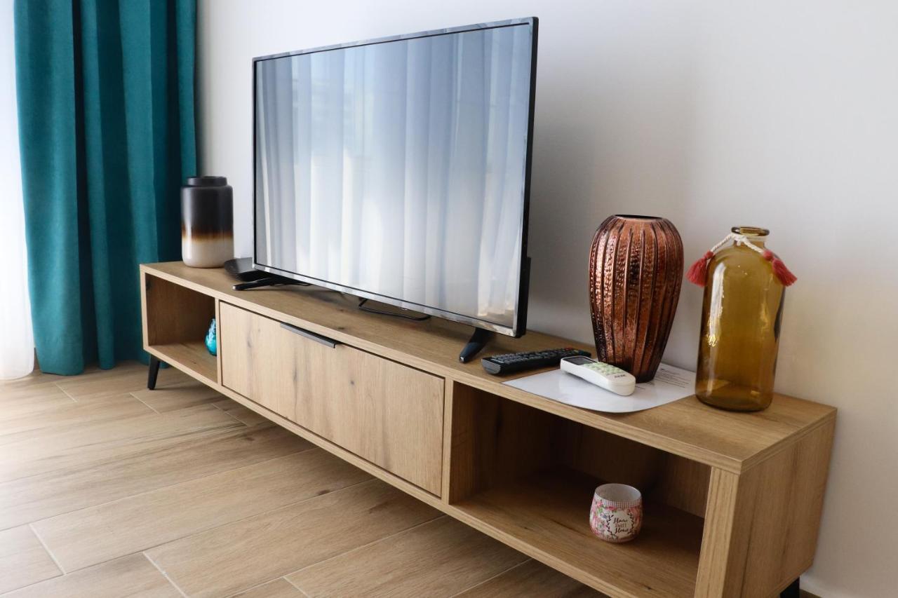 Eagles Apartments & Suites ウルツィニ エクステリア 写真
